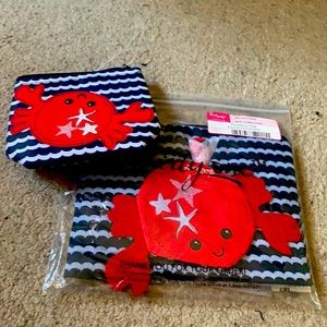 Foldaway tote and insulated snack pouch